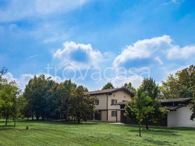 Villa Indipendente in vendita a Unione Terre d'Acqua, Crevalcore