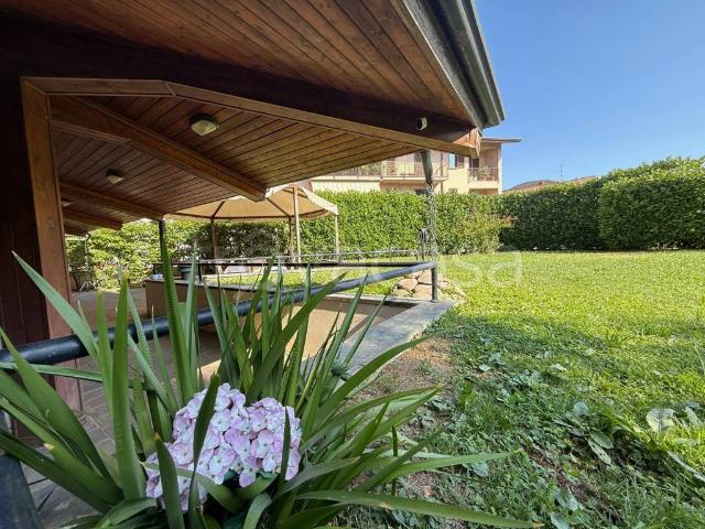 Villa Indipendente in vendita a Sabbio Bergamasco, Dalmine