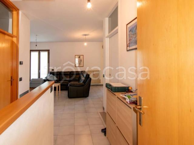 Villa Indipendente in vendita a Dazio, Lombardia