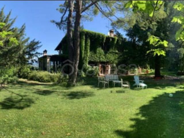 Villa Indipendente in vendita a Desenzano Del Garda, Lombardia