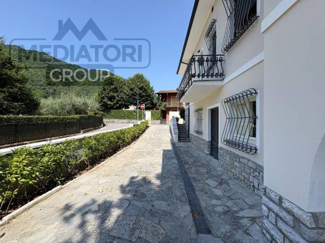 Villa Indipendente in vendita a Unione dei comuni Media Valle del Serchio, Borgo A Mozzano