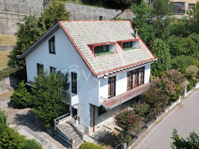 Villa Indipendente in vendita a Dubino, Lombardia
