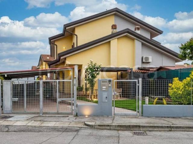 Villa Indipendente in vendita a Carrara San Giorgio, Veneto