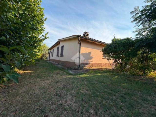 Villa Indipendente in vendita a Fabrica Di Roma, Lazio