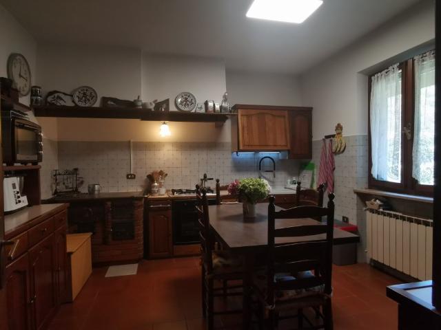 Villa Indipendente in vendita a Faedis, Friuli-Venezia Giulia