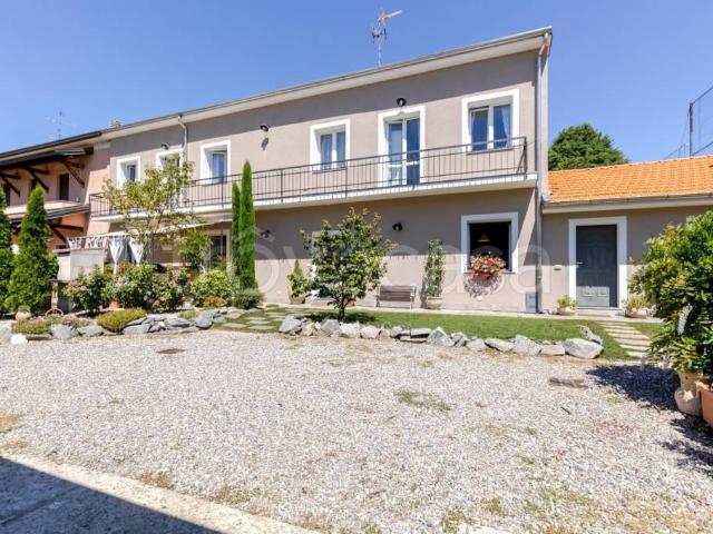Villa Indipendente in vendita a Bergoro, Fagnano Olona
