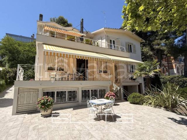 Villa Indipendente in vendita a Marche, Ancona