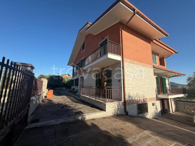 Villa Indipendente in vendita a Passo Corese, Fara in Sabina