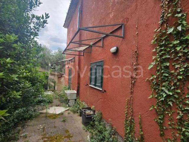Villa Indipendente in vendita a Fara Sabina, Lazio
