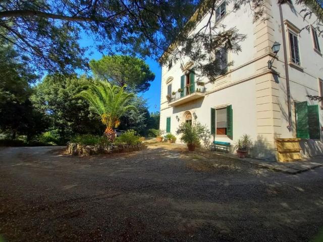 Villa Indipendente in vendita a Calcinaia, Toscana