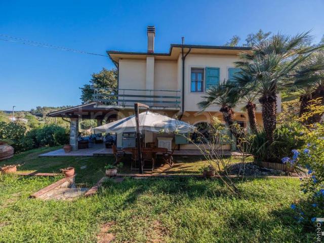 Villa Indipendente in vendita a Acciaiolo, Fauglia