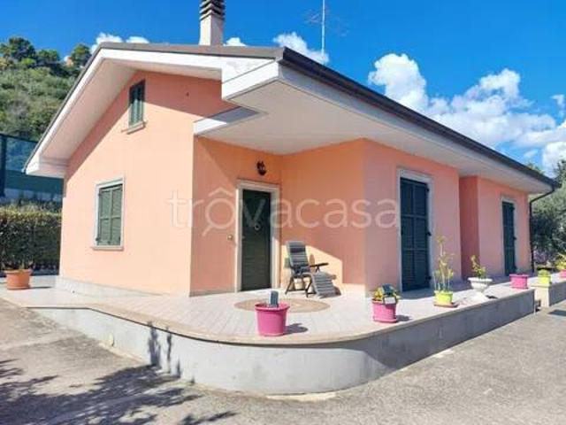 Villa Indipendente in vendita a Marina Palmense, Fermo