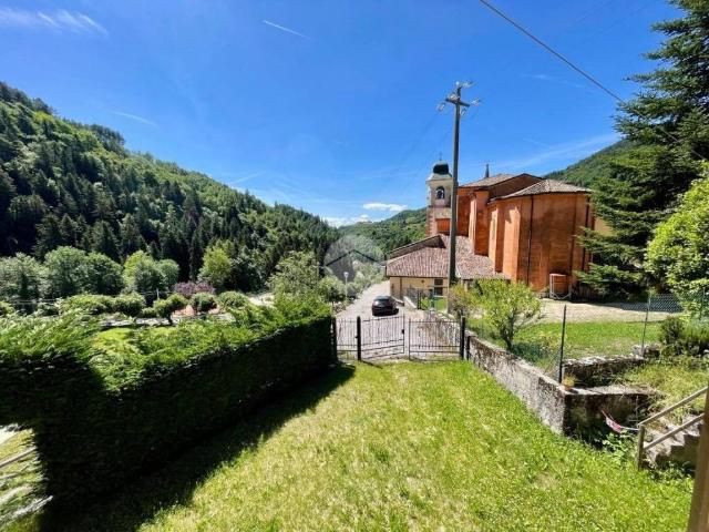 Villa Indipendente in vendita a Ferrara Di Monte Baldo, Veneto