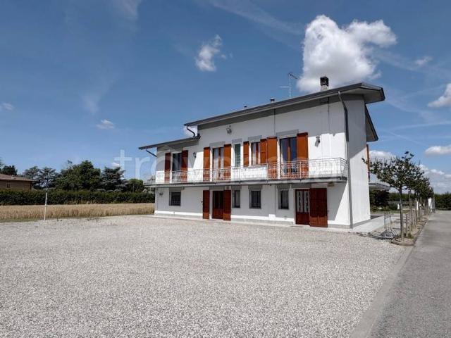 Villa Indipendente in vendita a Ferrara, Reggio Emilia
