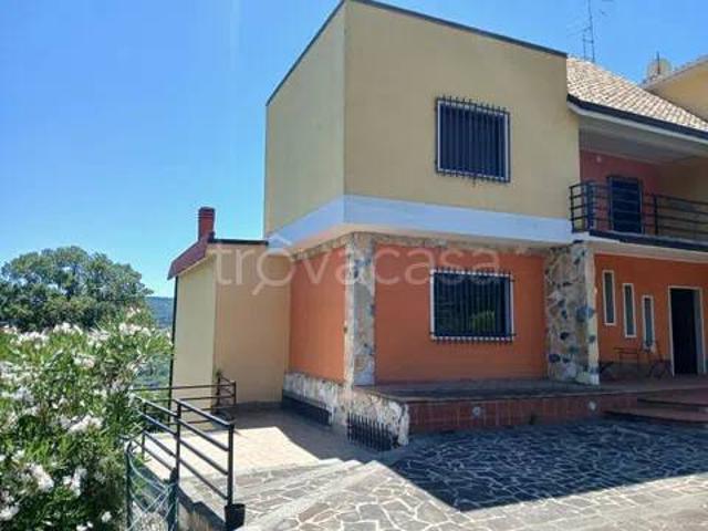 Villa Indipendente in vendita a Ferrazzano, Molise