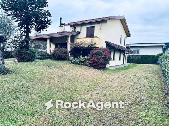 Villa Indipendente in vendita a Fiesso D'artico, Veneto