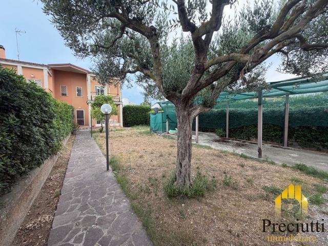Villa Indipendente in vendita a Fregene, Roma Capitale