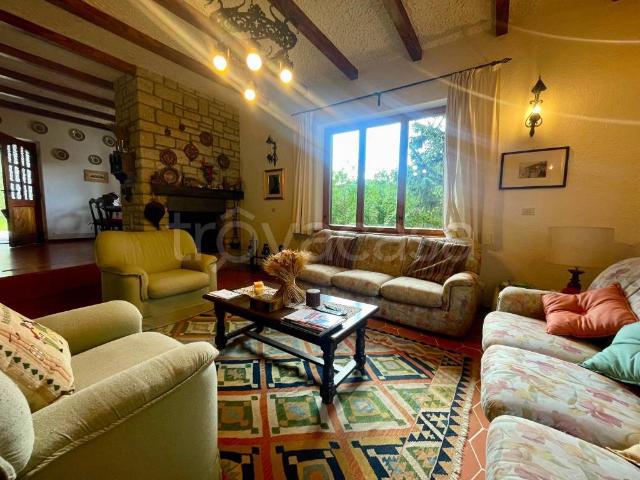 Villa Indipendente in vendita a Magnifica Comunità degli Altipiani Cimbri, Folgaria
