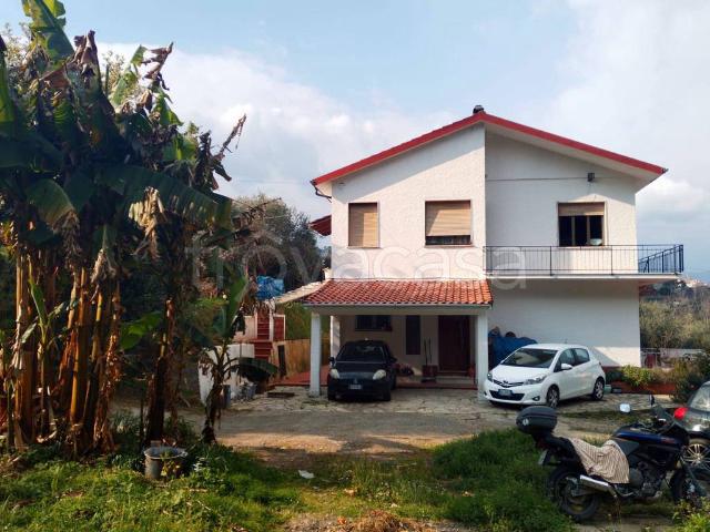 Villa Indipendente in vendita a Bastremoli, Follo