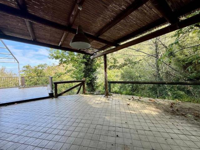 Villa Indipendente in vendita a Cuotto, Forio