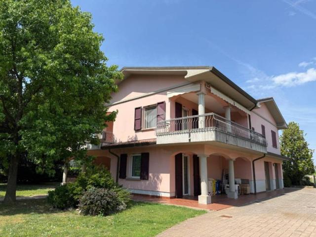 Villa Indipendente in vendita a Unione di Comuni della Romagna Forlivese, Quattro