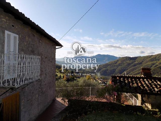 Villa Indipendente in vendita a Unione Comuni Garfagnana, Fosciandora