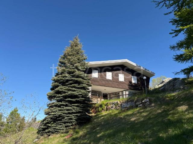 Villa Indipendente in vendita a Borgo Stalle Lunghe, Piemonte