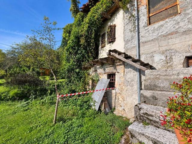 Villa Indipendente in vendita a Casasola / Cjasesole, Frisanco / Frisanc