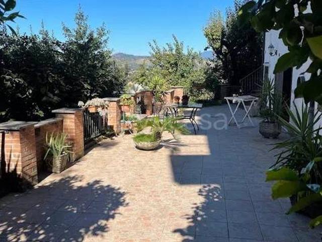 Villa Indipendente in vendita a Frosinone, Lazio