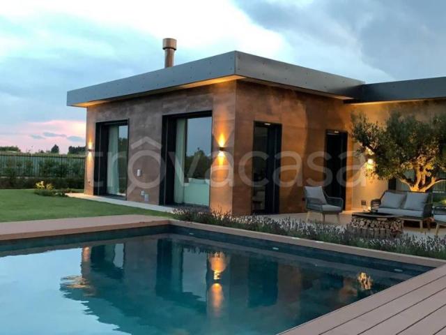 Villa Indipendente in vendita a Unione dei Comuni I Fontanili, Gaggiano