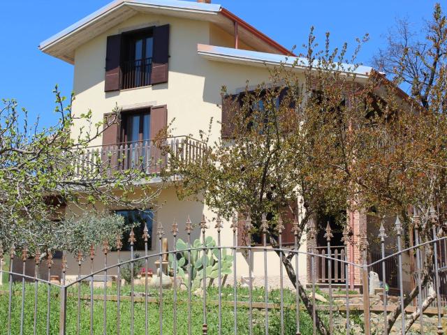 Villa Indipendente in vendita a Gagliano Castelferrato, Sicilia