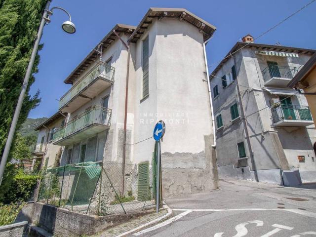 Villa Indipendente in vendita a Galbiate, Lombardia