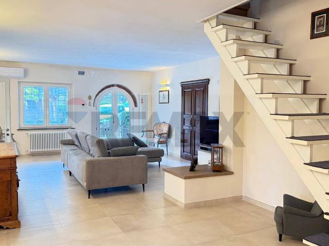 Villa Indipendente in vendita a Unione Comuni Garfagnana, Gallicano