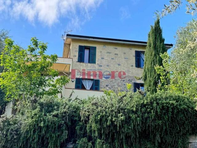Villa Indipendente in vendita a Garlenda, Liguria
