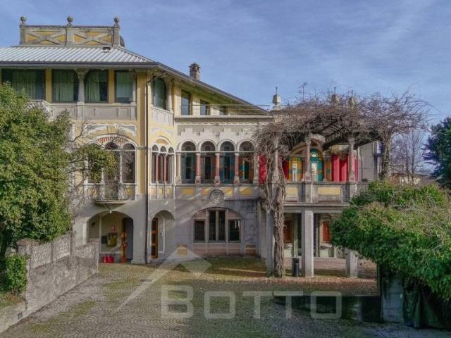 Villa Indipendente in vendita a Piemonte, Vercelli