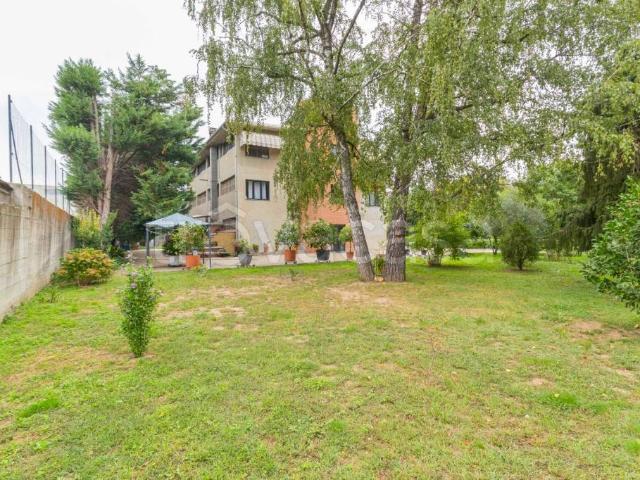 Villa Indipendente in vendita a Gattinara, Vercelli