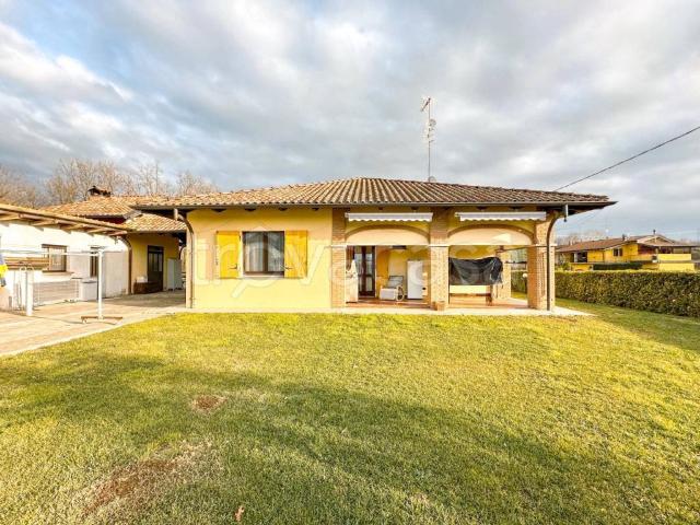 Villa Indipendente in vendita a Località San Bernardo, Piemonte
