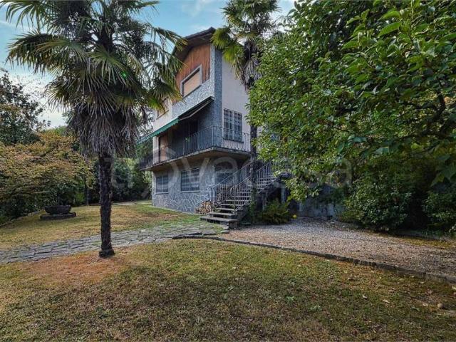 Villa Indipendente in vendita a Comunità Montana Valli del Verbano, Gavirate