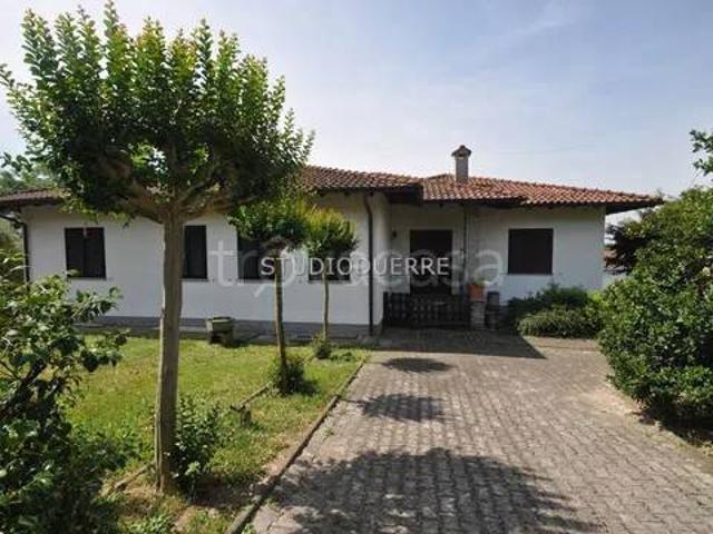 Villa Indipendente in vendita a Comunità Montana Valli del Verbano, Gavirate