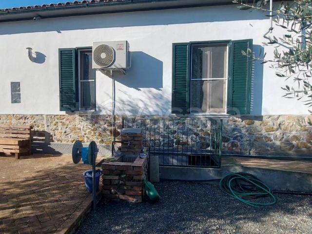Villa Indipendente in vendita a Bivio Di Ravi, Toscana