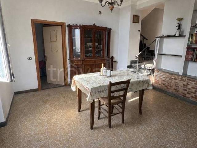 Villa Indipendente in vendita a Rivarolo, Genova