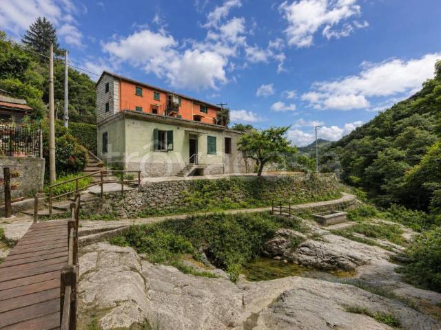 Villa Indipendente in vendita a Sant'olcese, Liguria
