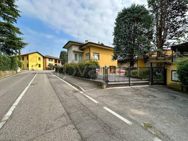 Villa Indipendente in vendita a Robbiano, Giussano
