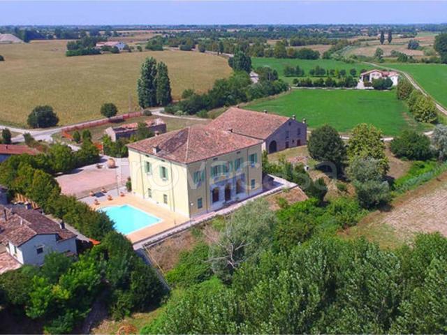 Villa Indipendente in vendita a Goito, Lombardia
