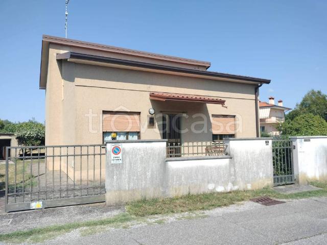 Villa Indipendente in vendita a Gradisca D'isonzo, Friuli-Venezia Giulia