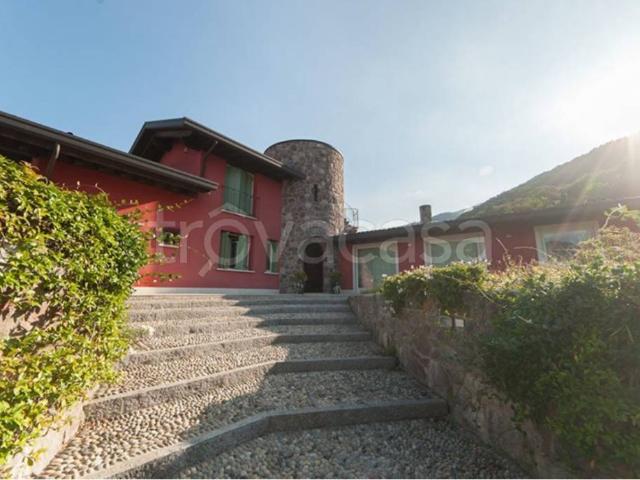 Villa Indipendente in vendita a Comunità montana del Sebino bresciano, Pisogne