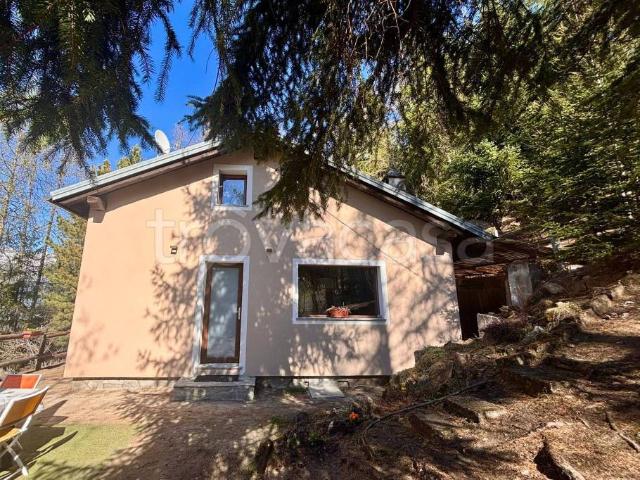 Villa Indipendente in vendita a Gressan, Aosta
