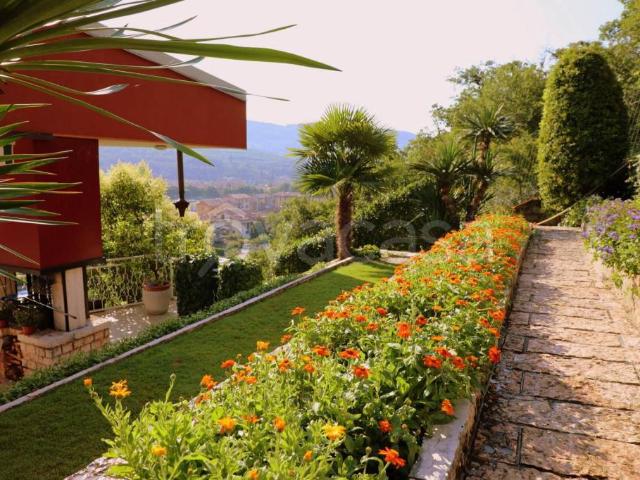Villa Indipendente in vendita a Grezzana, Verona