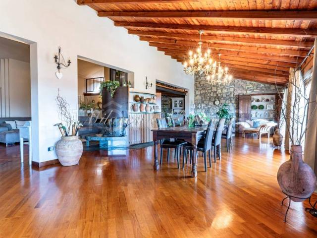 Villa Indipendente in vendita a Grumello Del Monte, Lombardia