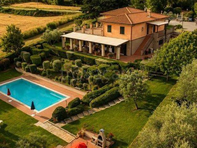 Villa Indipendente in vendita a La Fonte, Gualdo Cattaneo